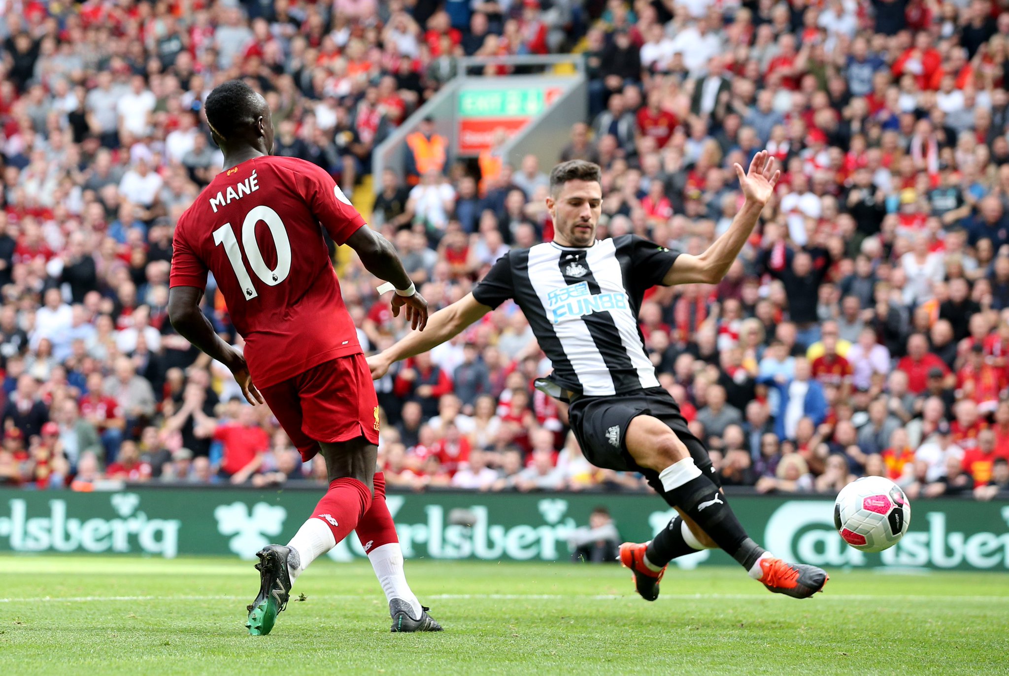 两队的比赛 两队的比赛